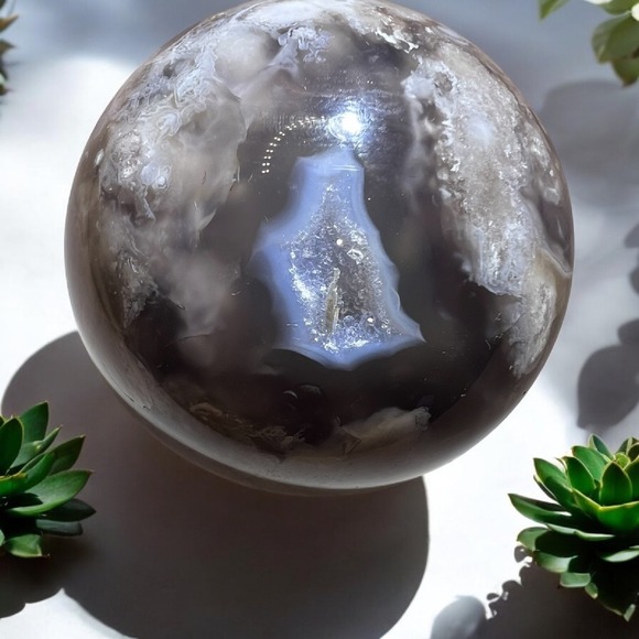 Black Flower‎ Agate Sphere (8) with Druzy - Picture 1 of 13